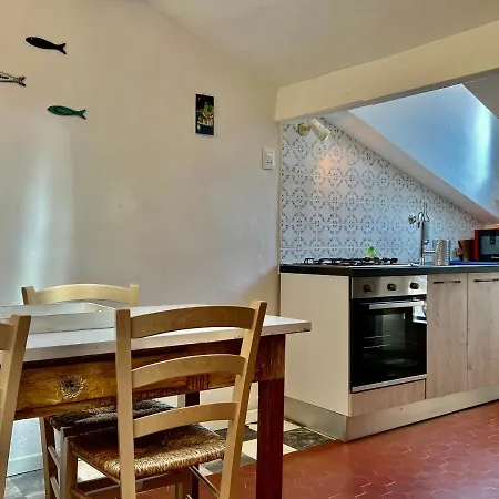 Perla Del Golfo Apartment